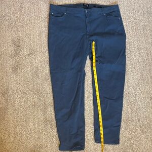 Jones New York Women's Blue Ankle Jeans